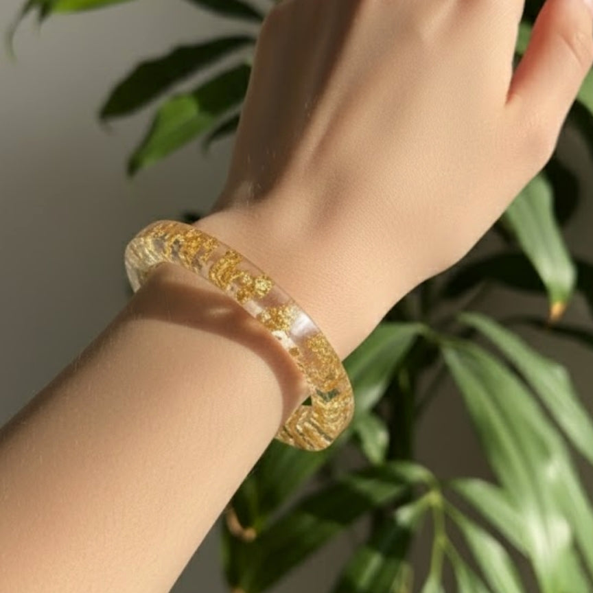 Gold Leaf Crystal Round Resin Bangle