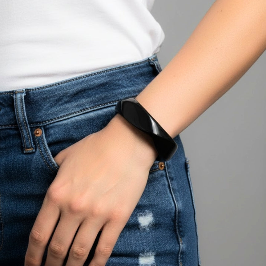 Classic Black Wave Resin Bangle