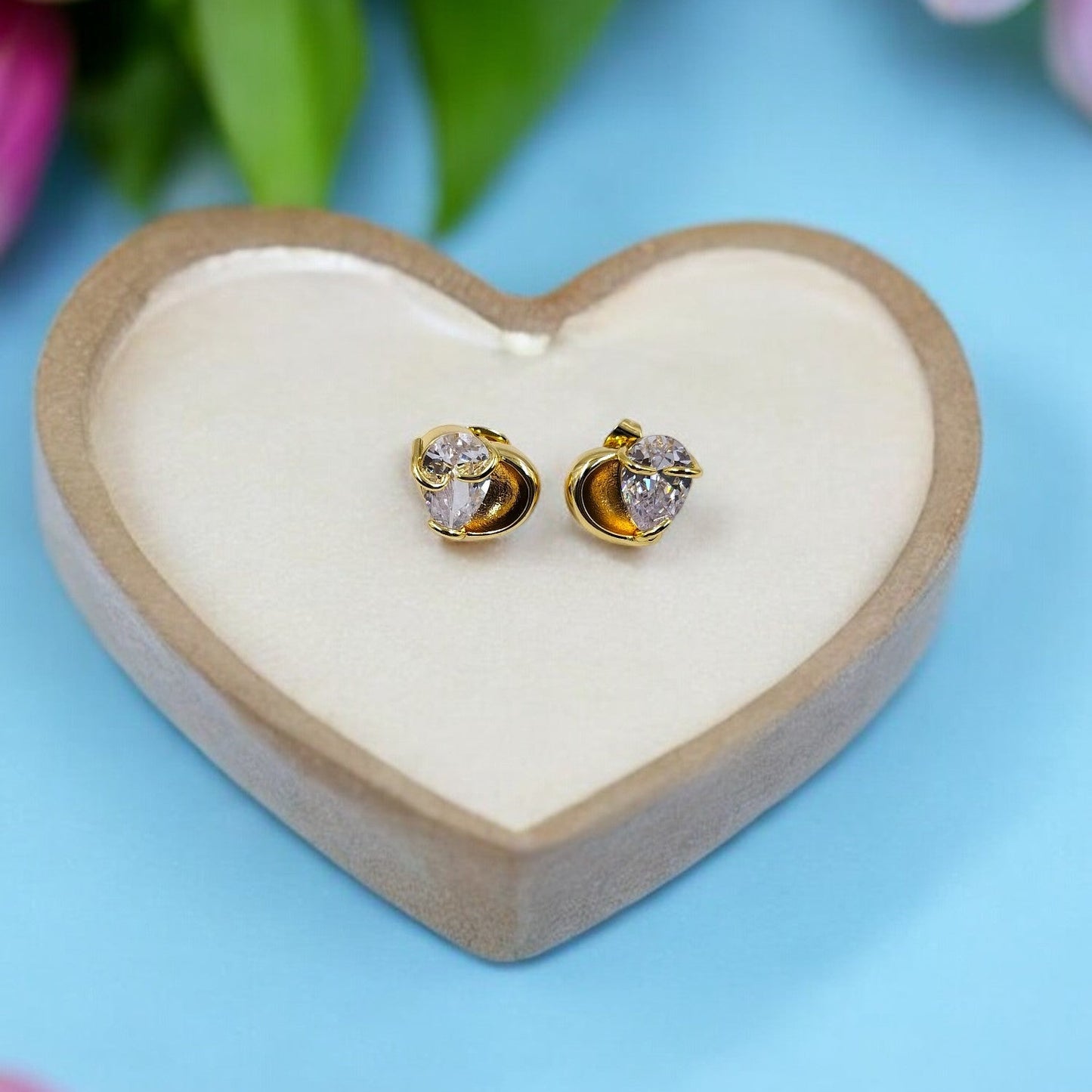 Heartful hues Diamond Stud Earrings