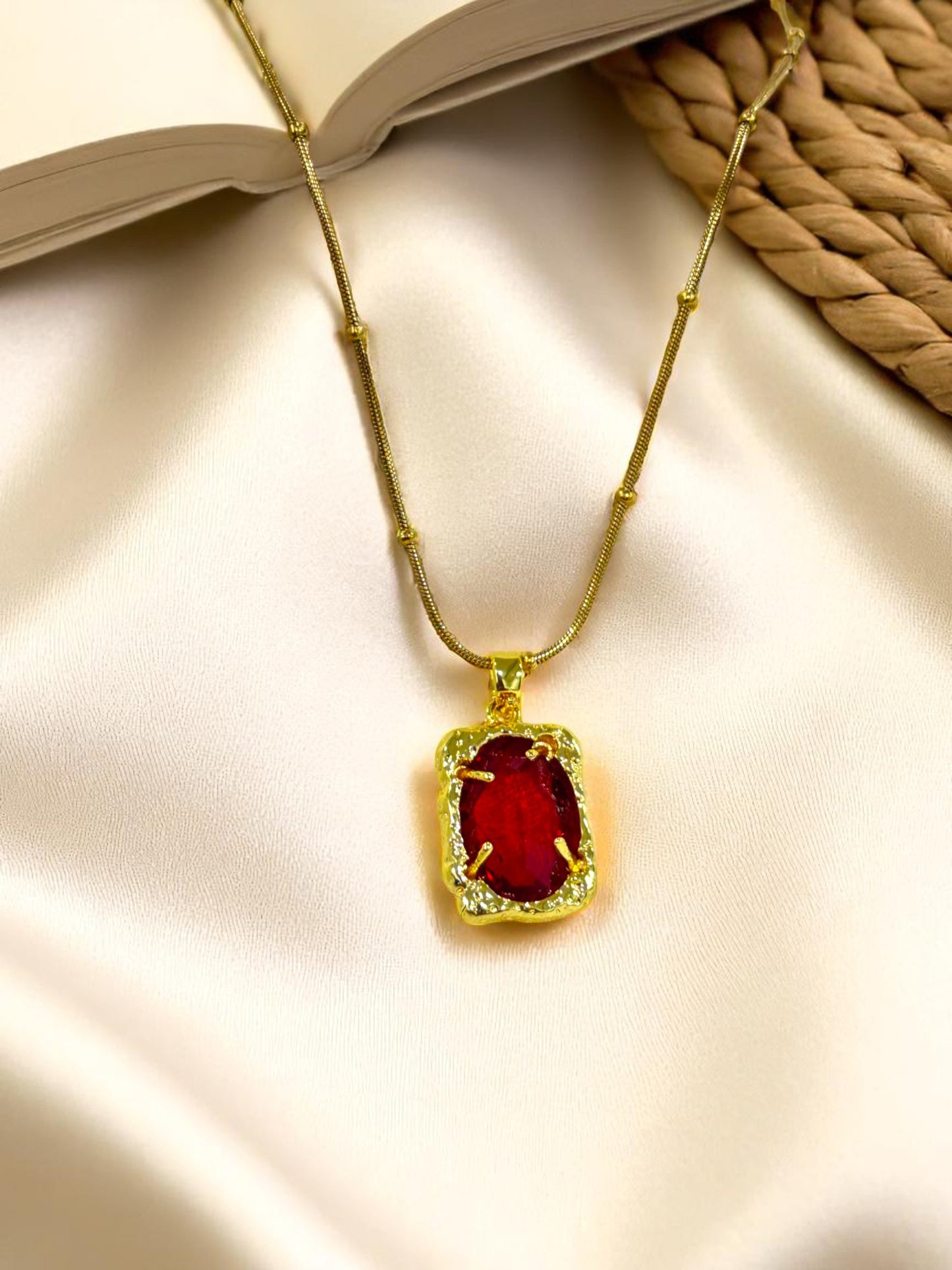 Regal Ruby Glow Penadant Necklace