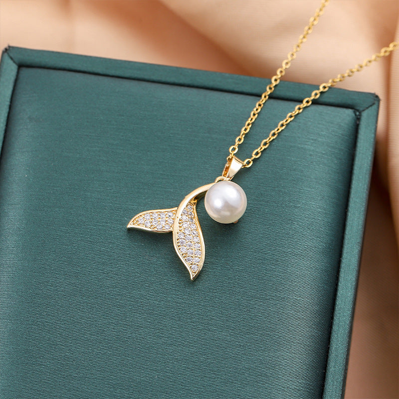 Pearl Leaf Zircon Pendant Necklace