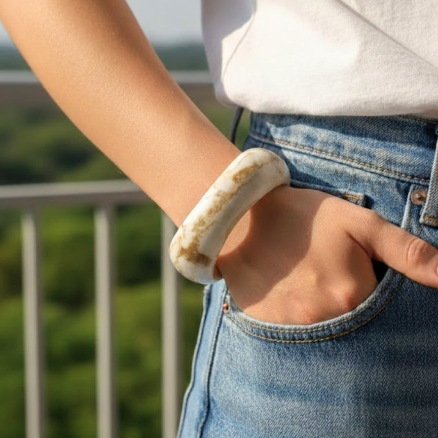Vanilla Marble Round Resin Bangle