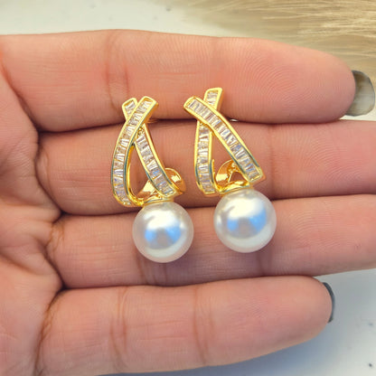 Curved Gold Bar & Pearl Drop Studs