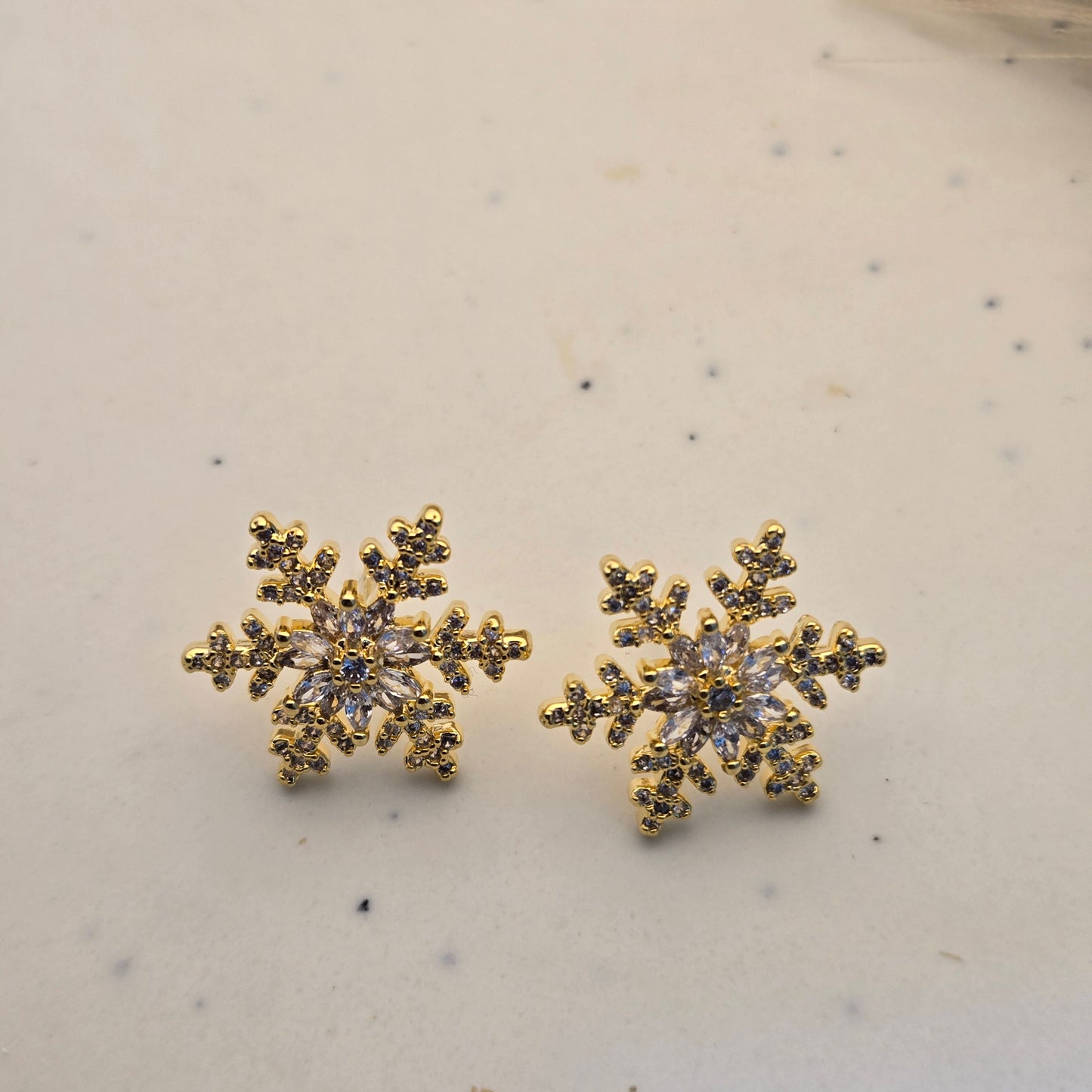 Zirconia Snowflake Stud Earrings