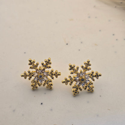 Zirconia Snowflake Stud Earrings