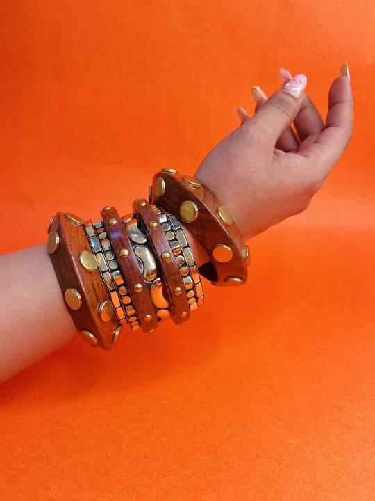 Shell Handmade Red Wooden Bangle