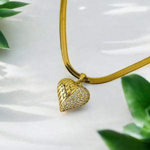 Dazzle Textured Diamond Heart Pendant Chain Necklace