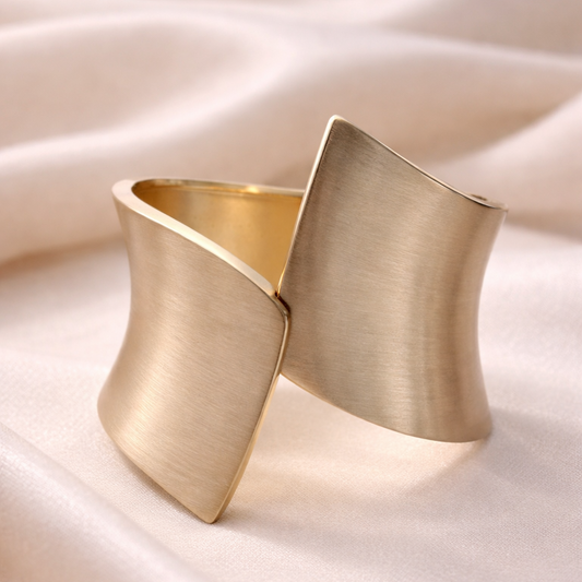 Solstice Chunky Statement Bangle Kada