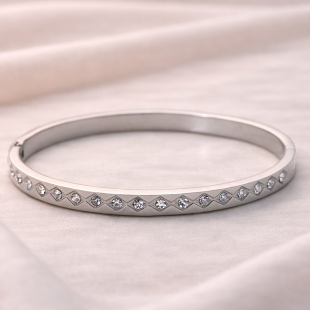 Diamond Pattern Eternity Bracelet
