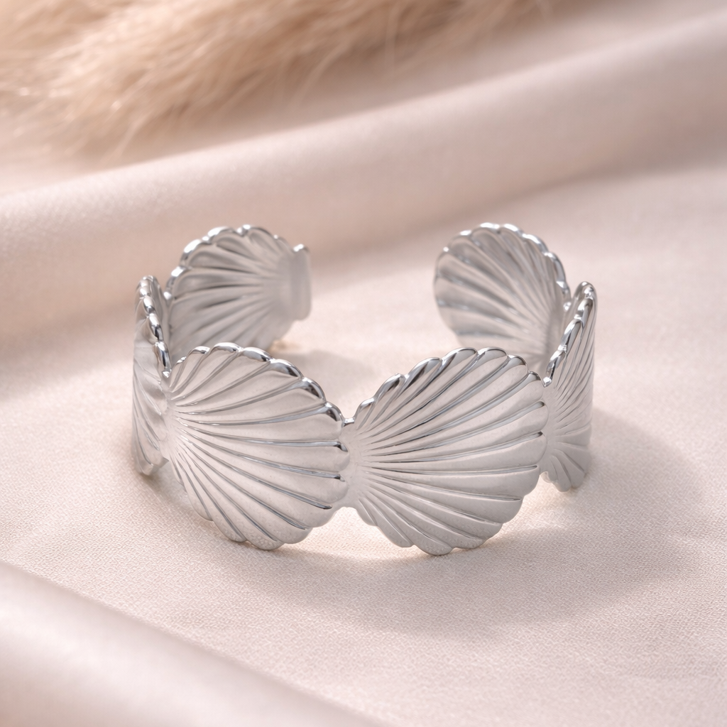 Oceanic Scallop Shell Bracelet