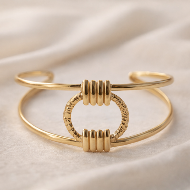 Solaris Minimalist Hoop Bracelet
