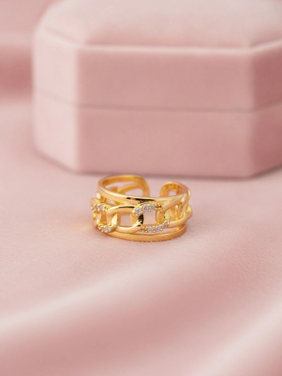 Wide Interlocking Chain Link Pave Stackable Ring