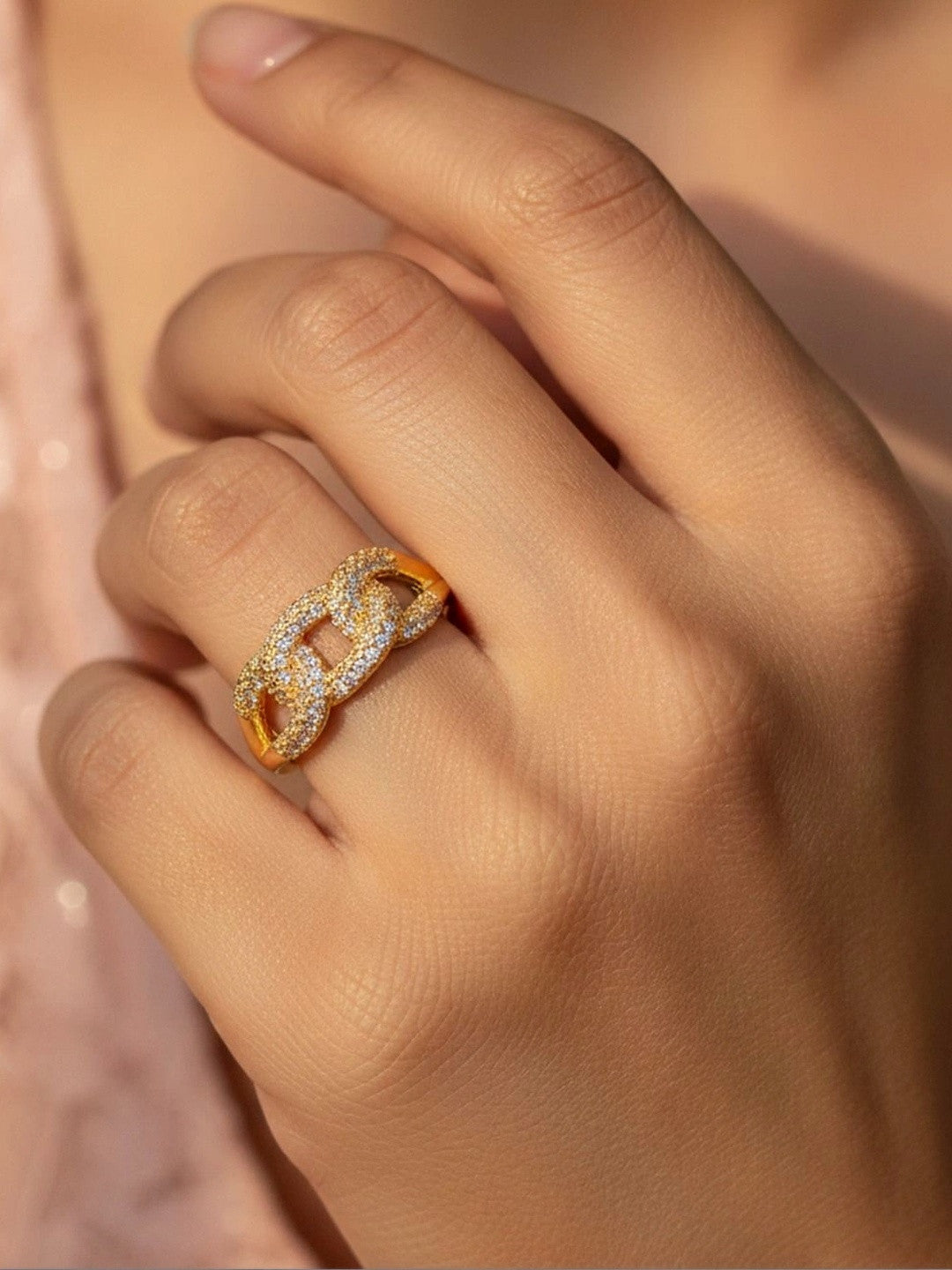 Wide Pave Interlocking Chain Stackable Diamond Ring
