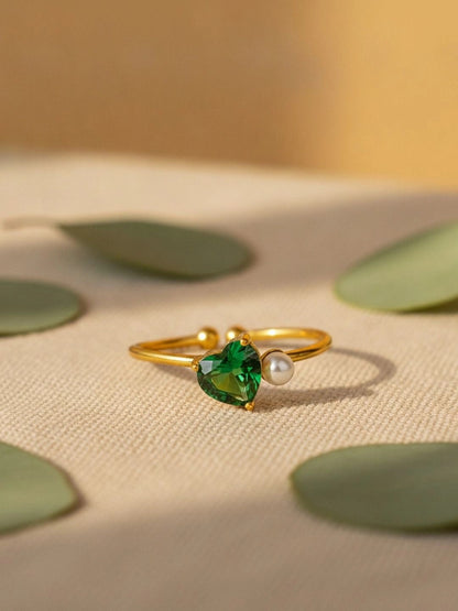 Asymmetric Heart Shape Emerald Green Stone Stackable Pearl Ring