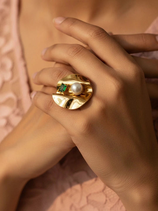 Organic Lily Pad & Emerald Accent Gold Pearl Ring