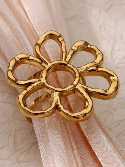 Chic Sculptural Daisy Open Gold Ring