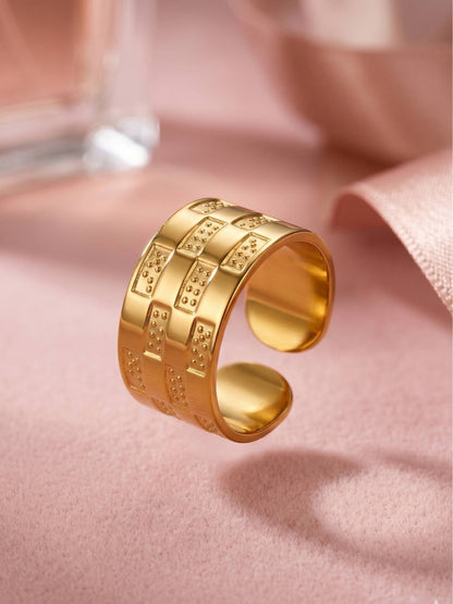 Bold Wide Geometric Grid Stackable Band