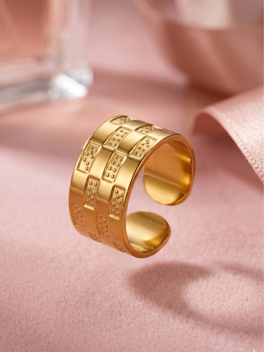 Bold Wide Geometric Grid Stackable Band