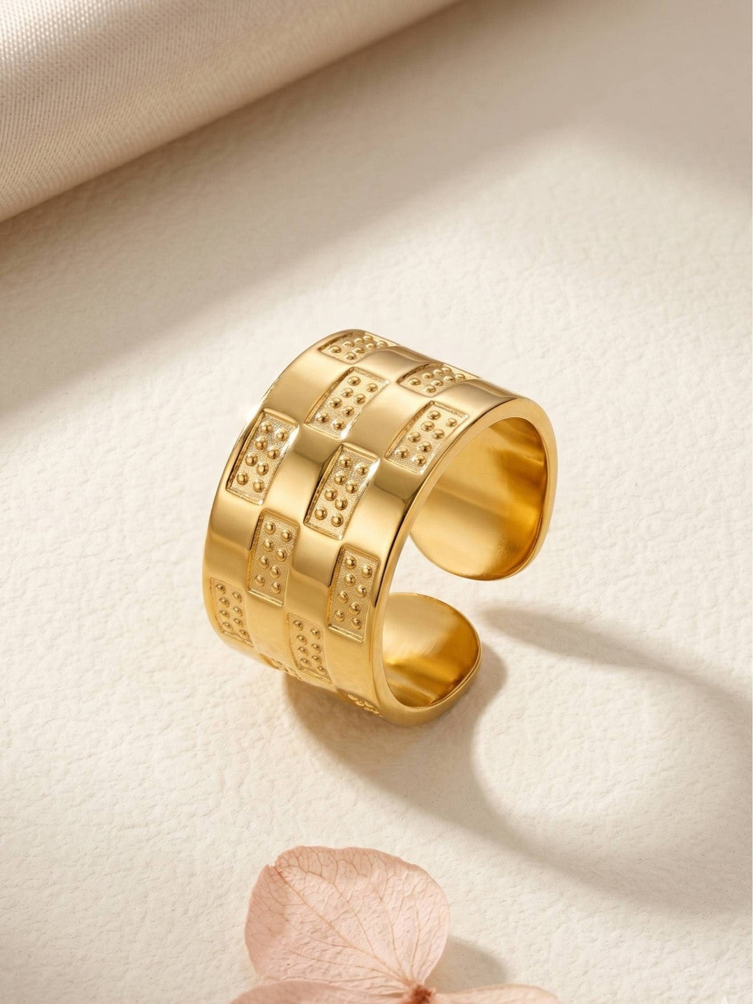 Bold Wide Geometric Grid Stackable Band