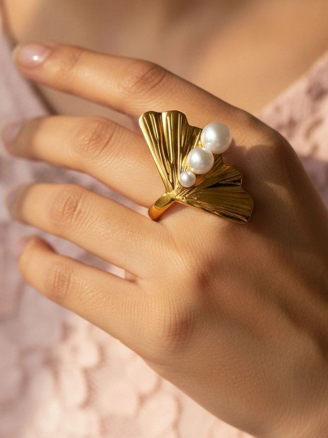 Ginkgo Leaf Cultured Modern Pearl Gold-Plated Statement Ring
