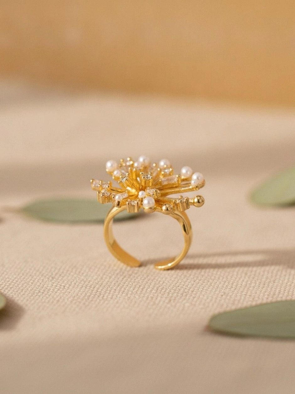 Opulent Sputnik & Pave Burst Cocktail Diamond Pearl Gold Ring