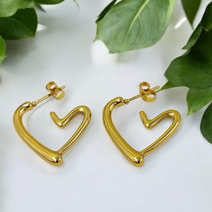 Anti Tarnish Aurora Twinkles Heart-Shaped Earrings