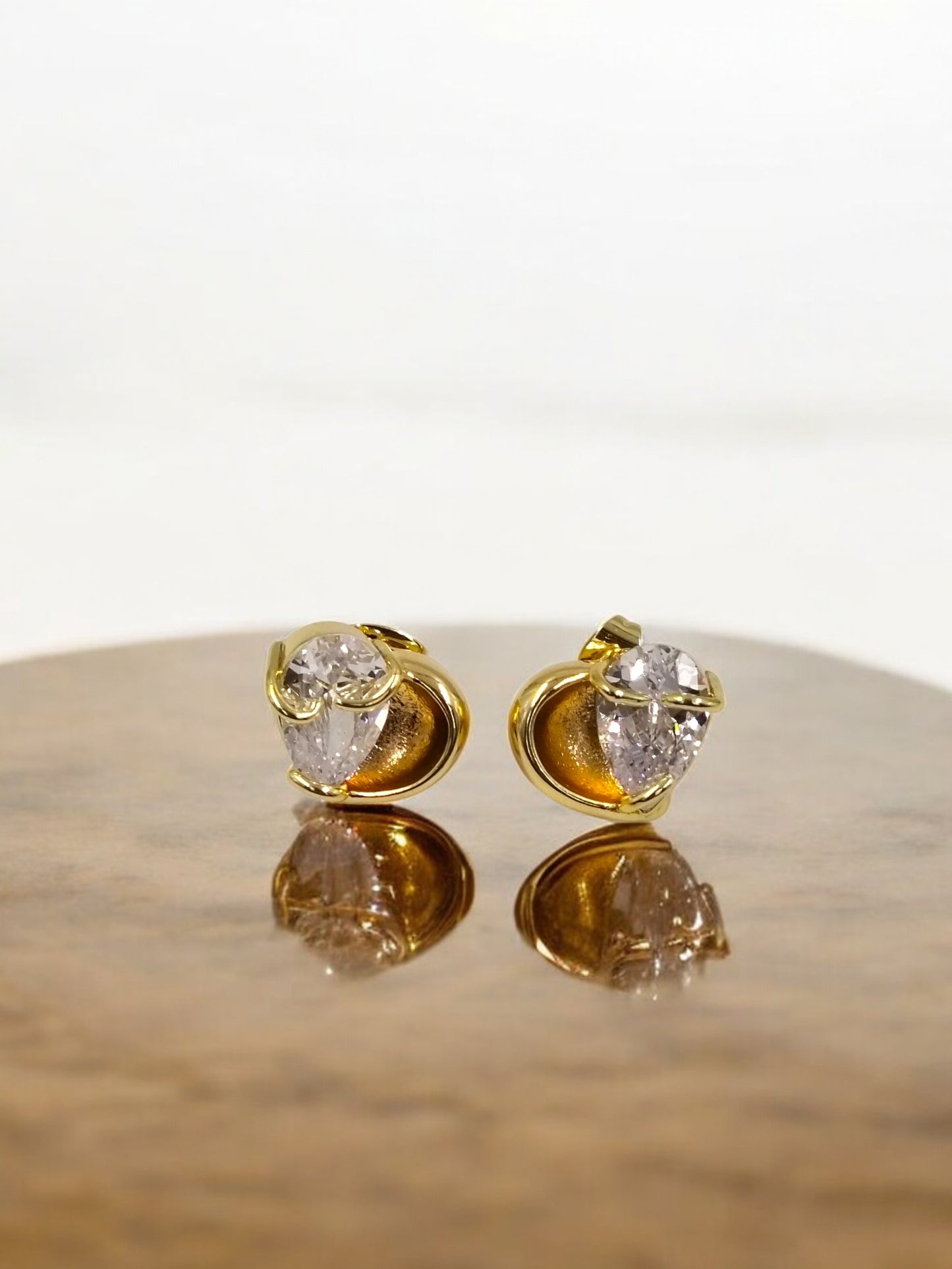 Anti tarnish Heartful hues Diamond Studs Earrings