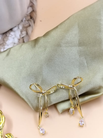 Anti tarnish Ribbon Radiance with diamond Drops