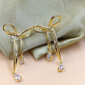 Ribbon Radiance with Diamond Drops Earrings