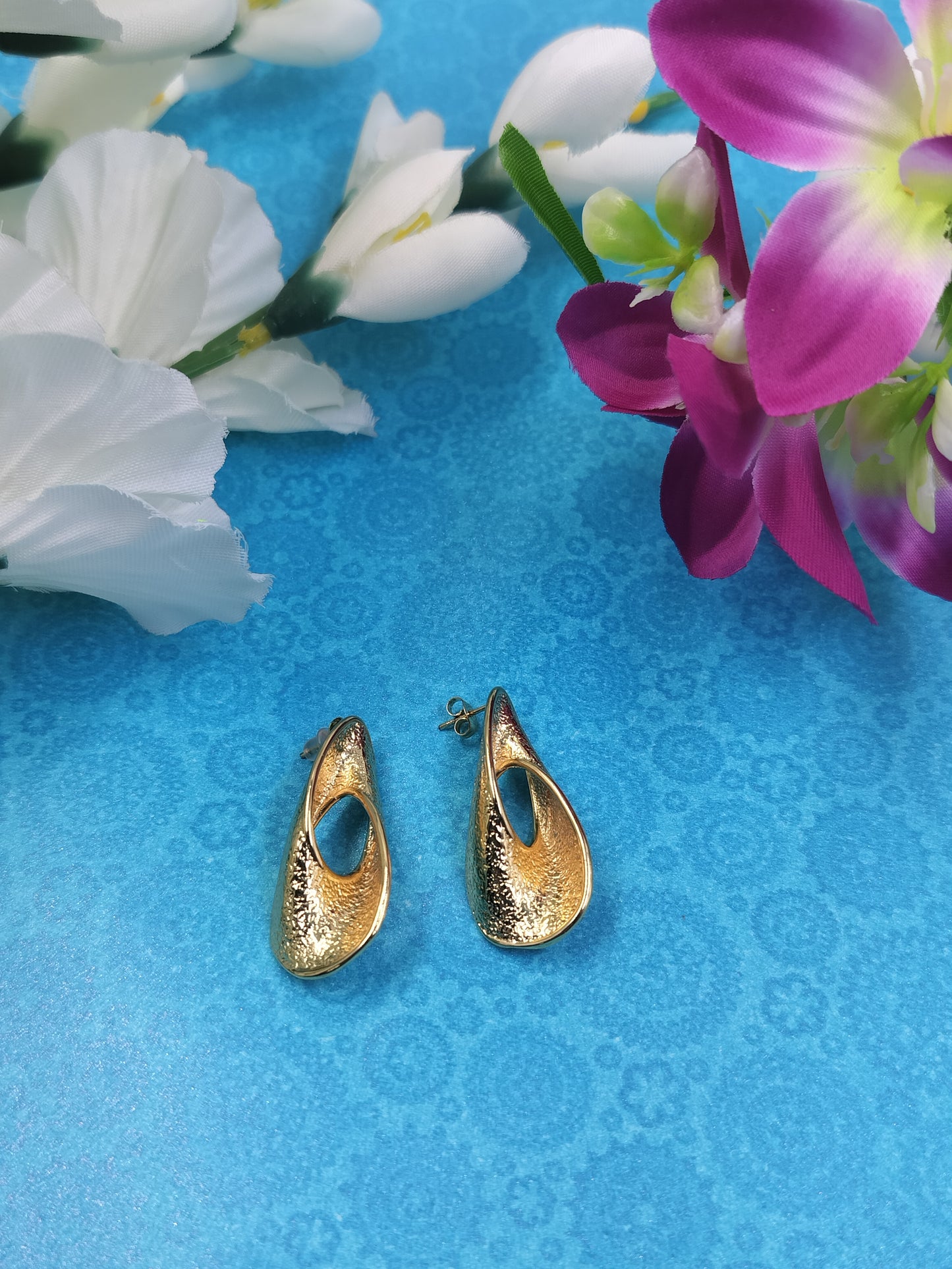 Anti Tarnish Golden Eclipse earrings