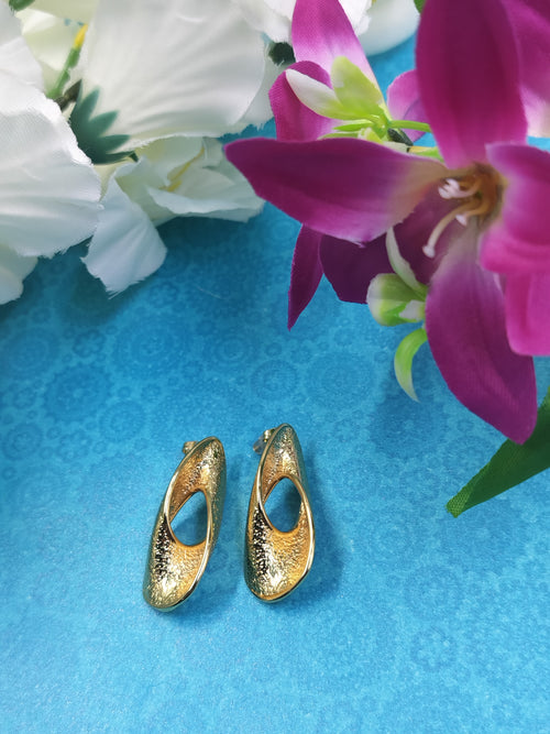 Anti Tarnish Golden Eclipse earrings