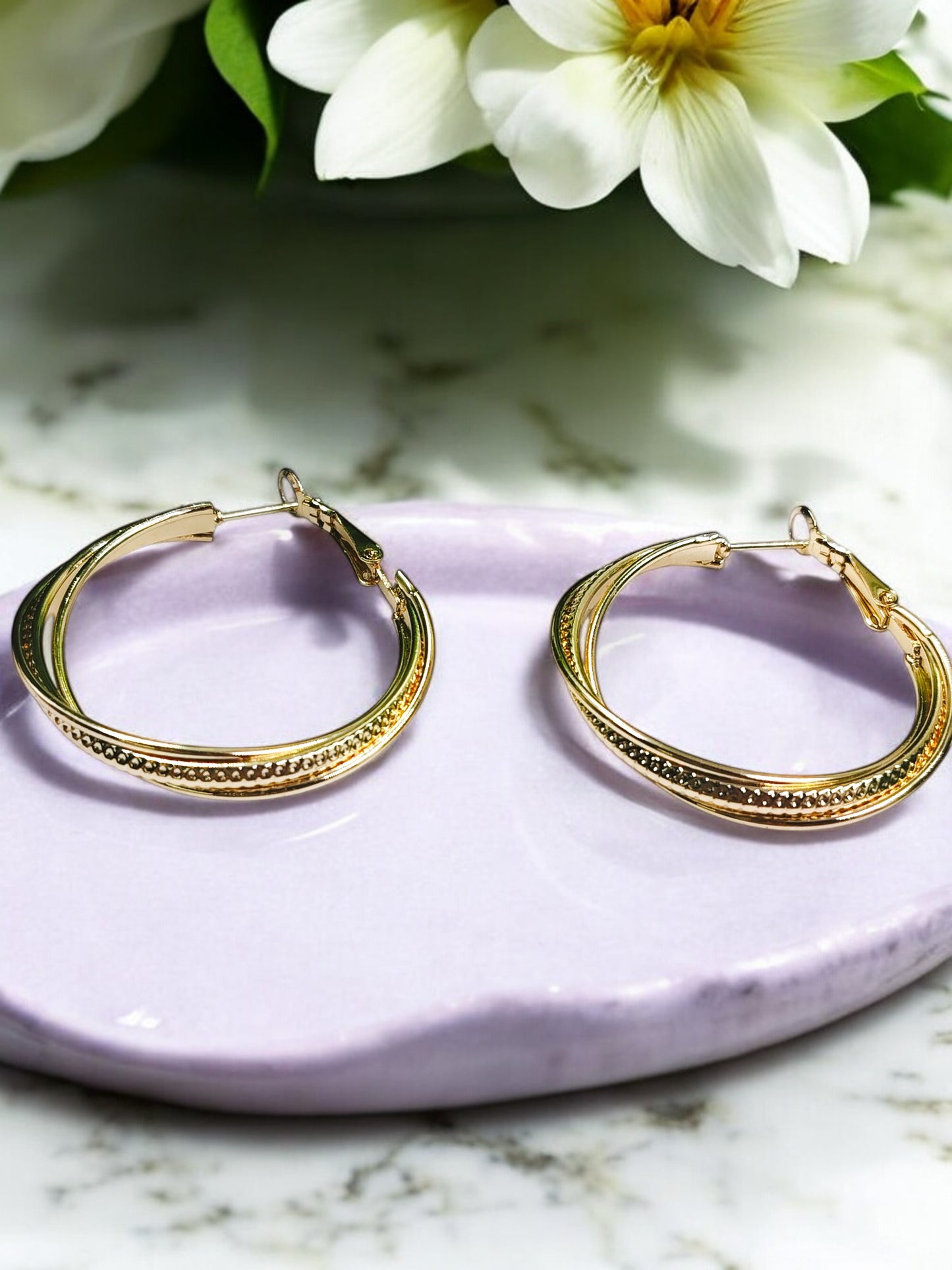 Anti Tarnish Golden Golden Twirl Hoops