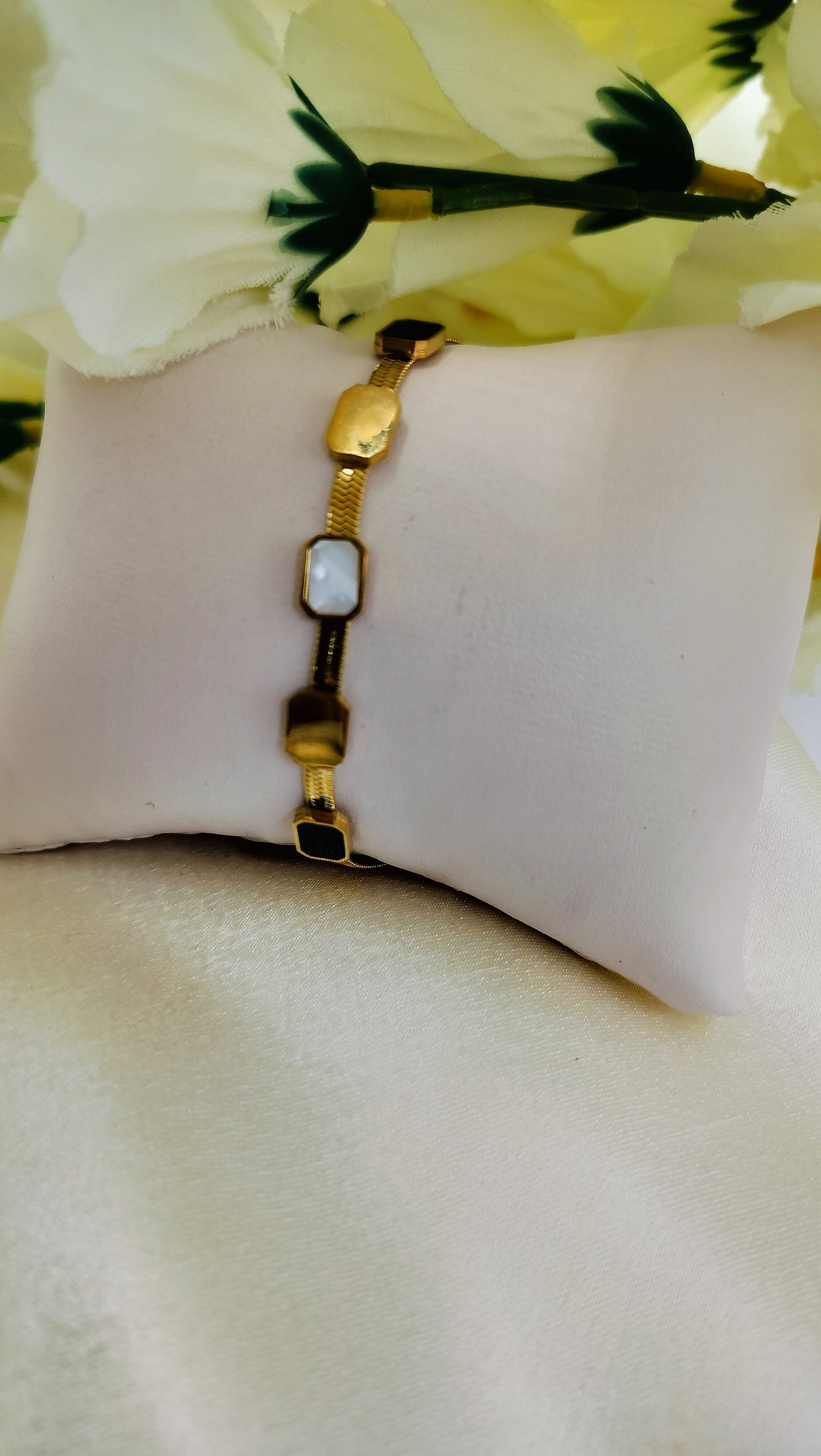 Geometric Black n White Chain Bracelet