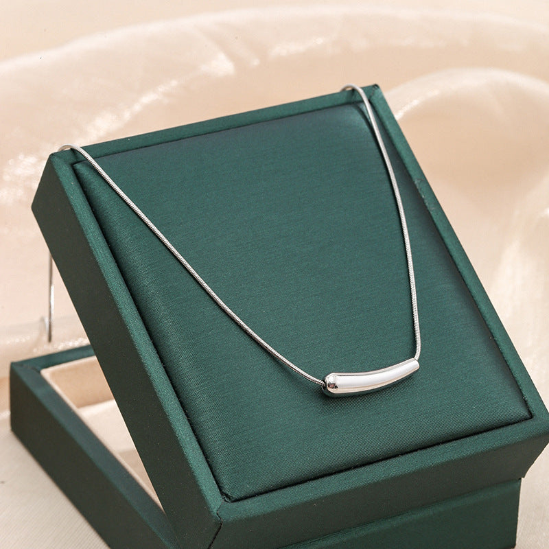 Luxury 18K Gold Plated Curved Bar Necklace