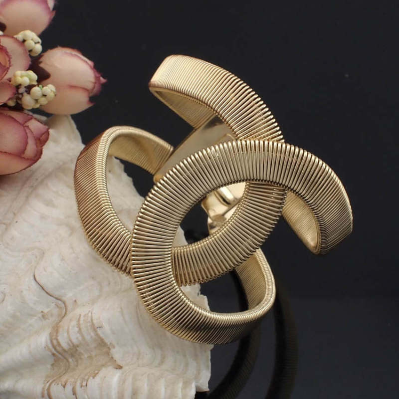 The Linear Ribbed Cuff Bracelet