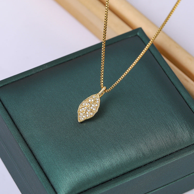 Leaf Zircon Pendant Necklace