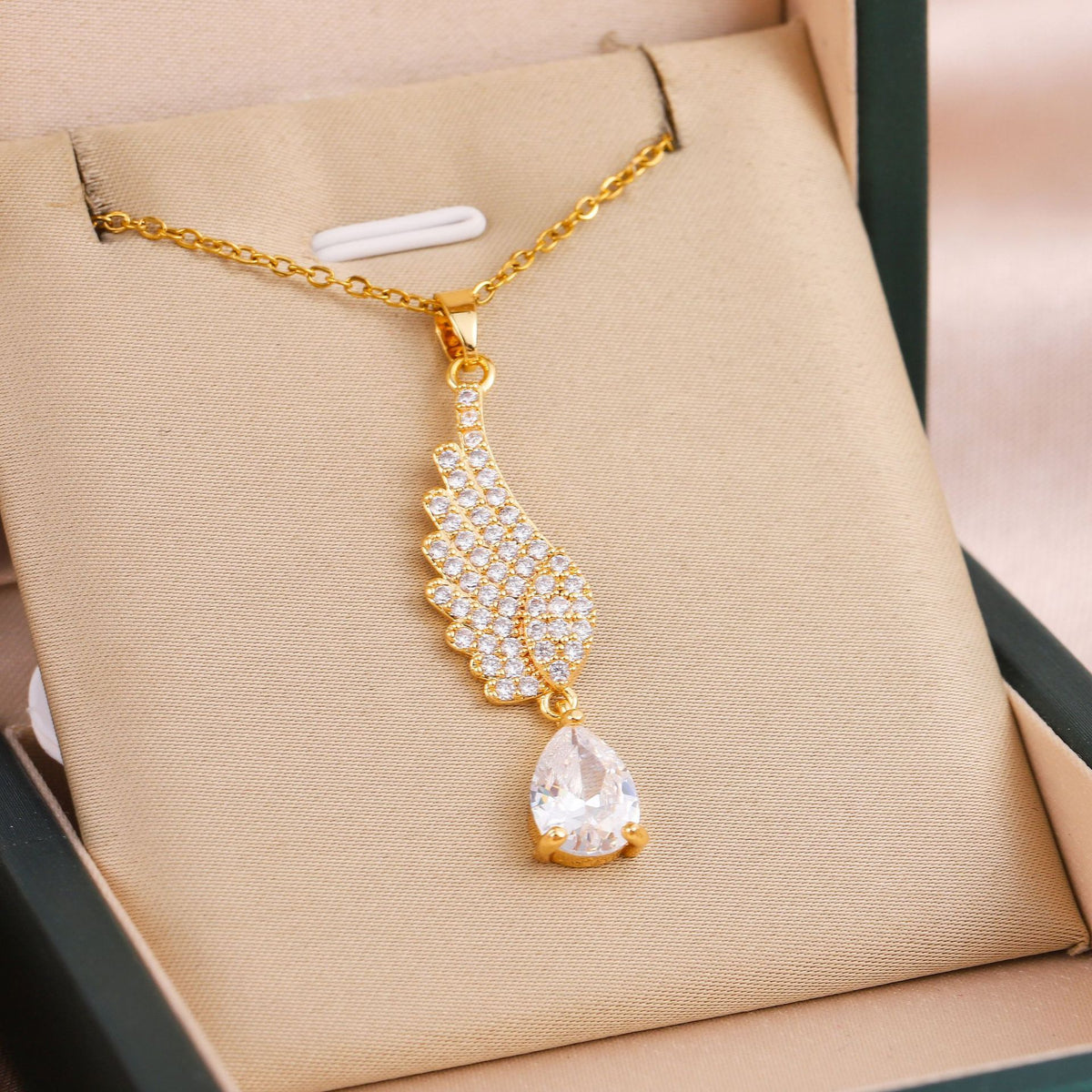 Elegant Wing Drop Zircon Necklace