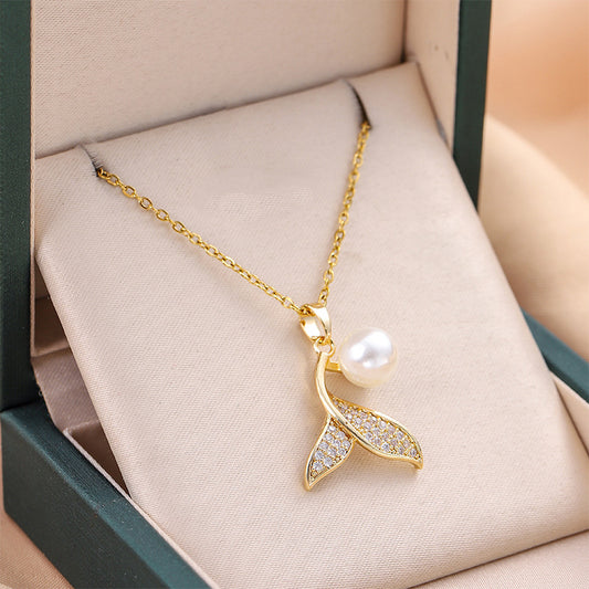 Pearl Leaf Zircon Pendant Necklace