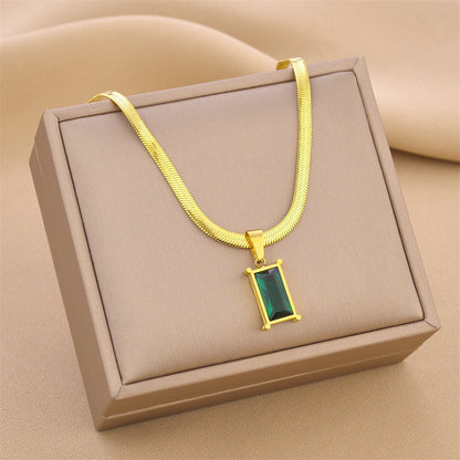 Classic Emerald Stone Pendant Necklace
