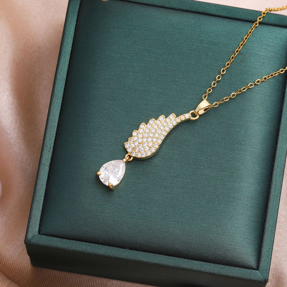 Elegant Wing Drop Zircon Necklace