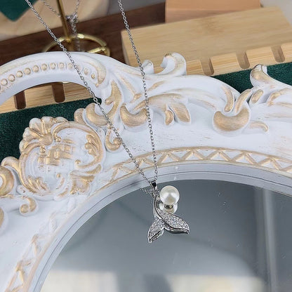 Pearl Leaf Zircon Pendant Necklace