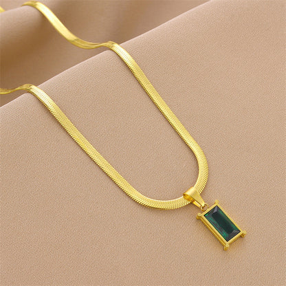 Classic Emerald Stone Pendant Necklace