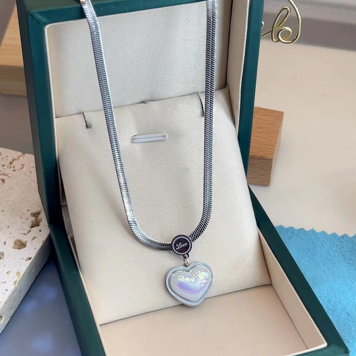 Heart Glow Zircon Pendant Necklace