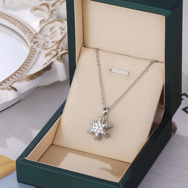 Snowflake Gold Pendant Necklace