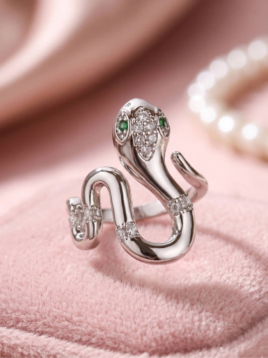 Sleek Serpentine Emerald Eyes Silver Diamond Ring