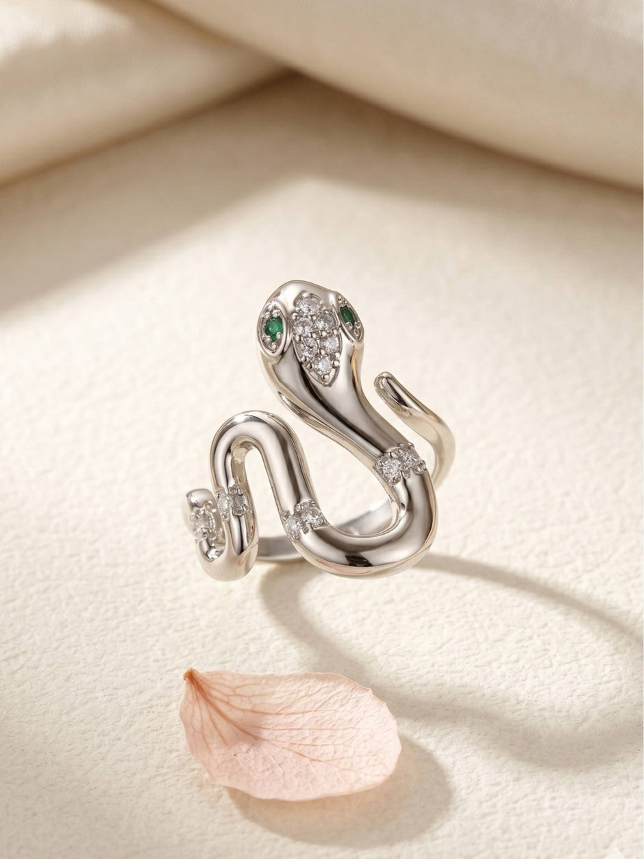 Sleek Serpentine Emerald Eyes Silver Diamond Ring