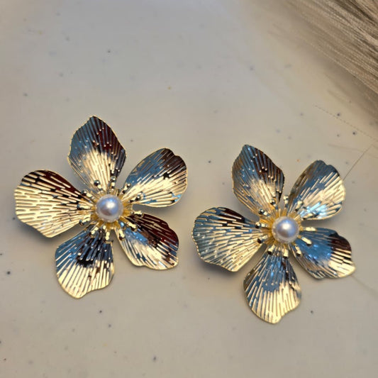 Golden Flower Pearl Earrings