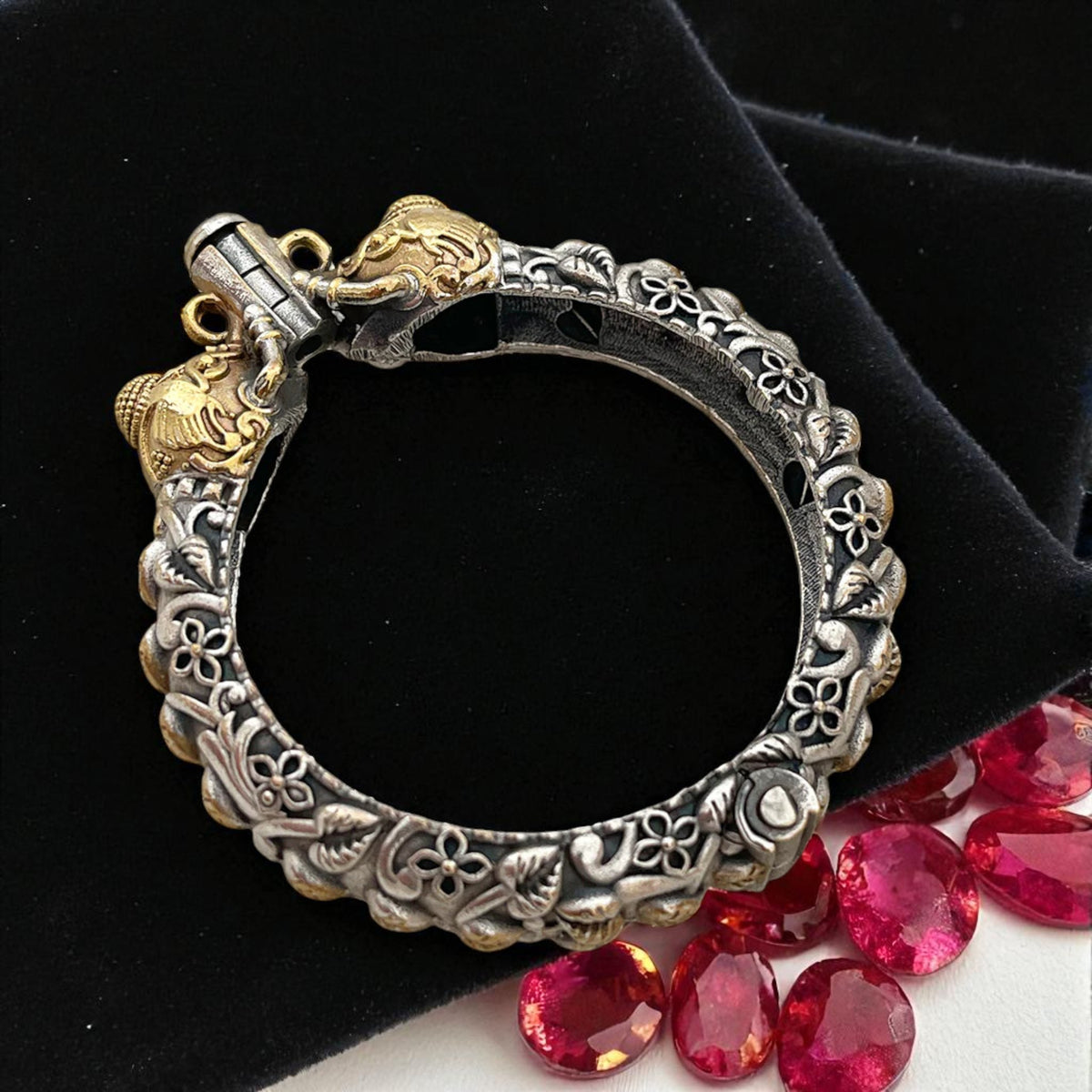 Dual Tone Silver Oxidised Handcrafted Gajraj Kada With Screw Opening